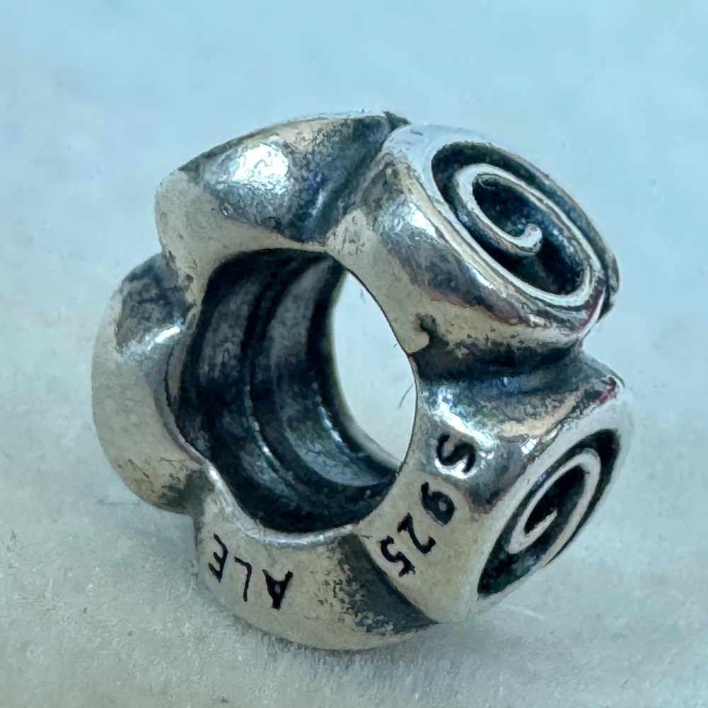 PANDORA Large Roses SPACER CHARM - Picture 3 of 5